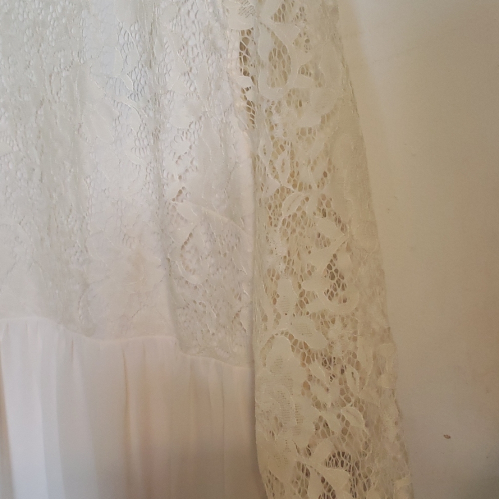 Dress - Picture 2 of 3